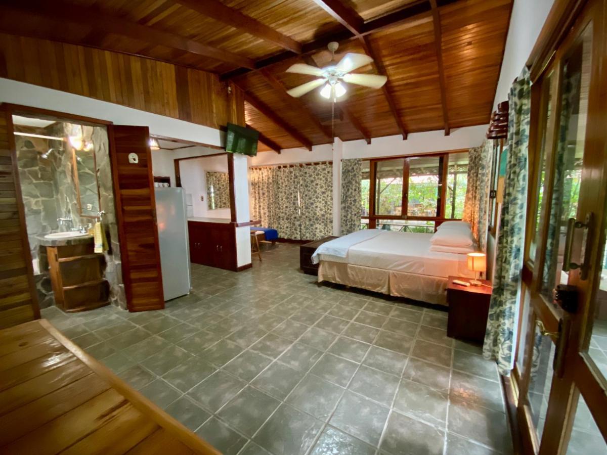 Rancho Coral Hotel เอสเตรีโญส ภายนอก รูปภาพ